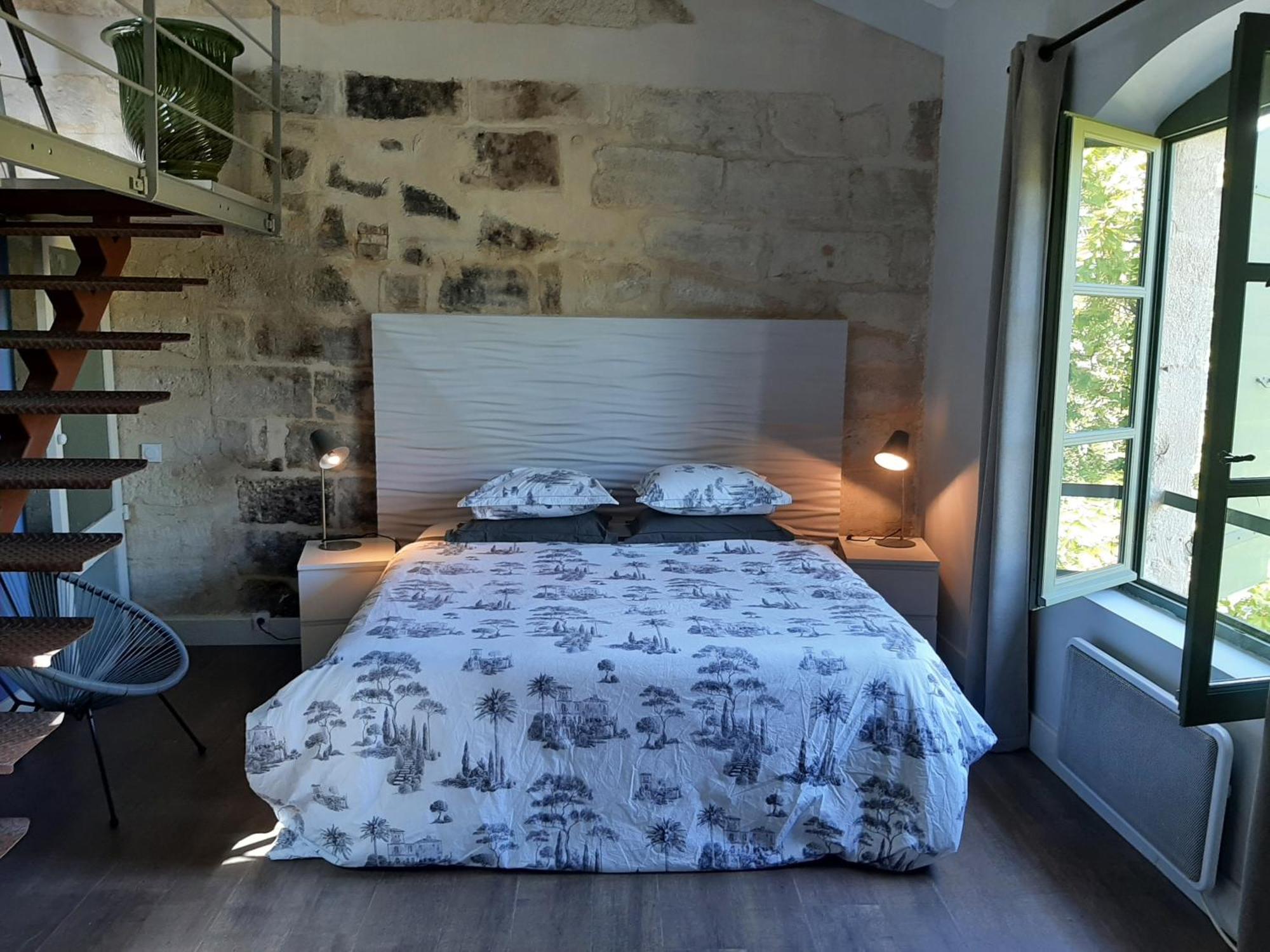 Une Chambre A อูเซส ภายนอก รูปภาพ